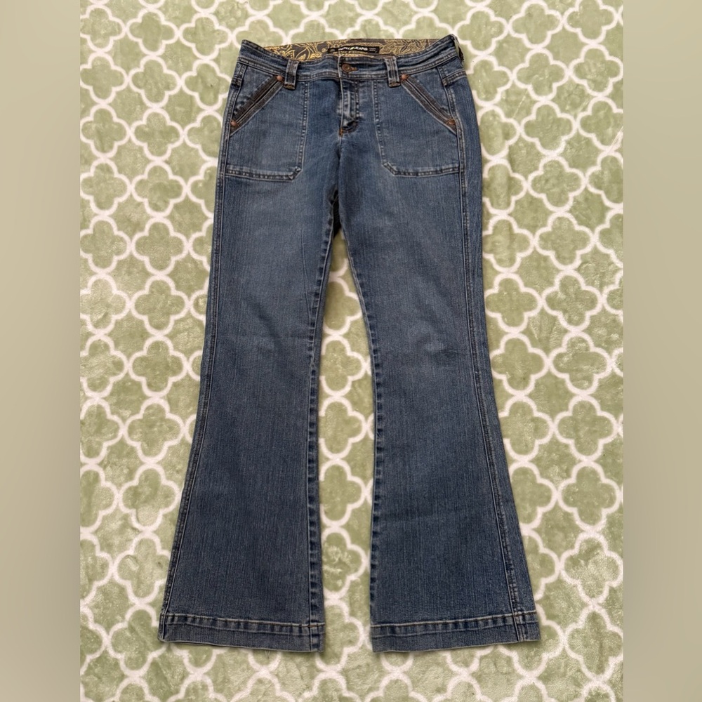 DKNY Jeans Size 6 Y2K Flare Blue Inseam 31”